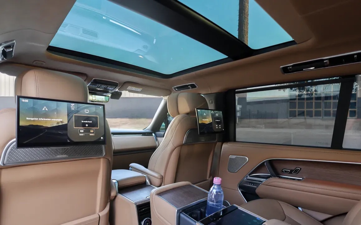 Land Rover Range Rover Vogue Autobiography Long 2024 - Image 7