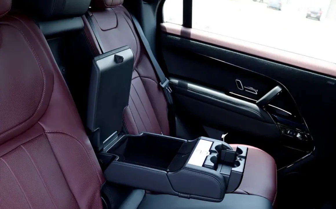 Land Rover Range Rover Sport 2024 - Image 5