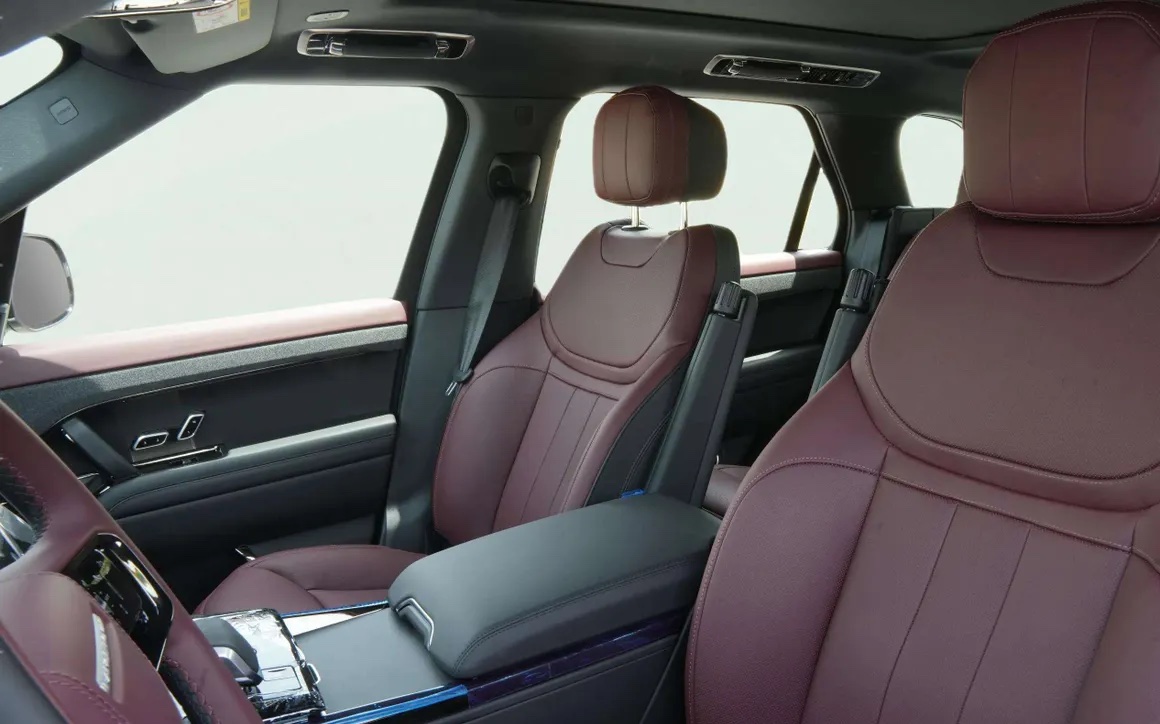 Land Rover Range Rover Sport 2025 - Image 4