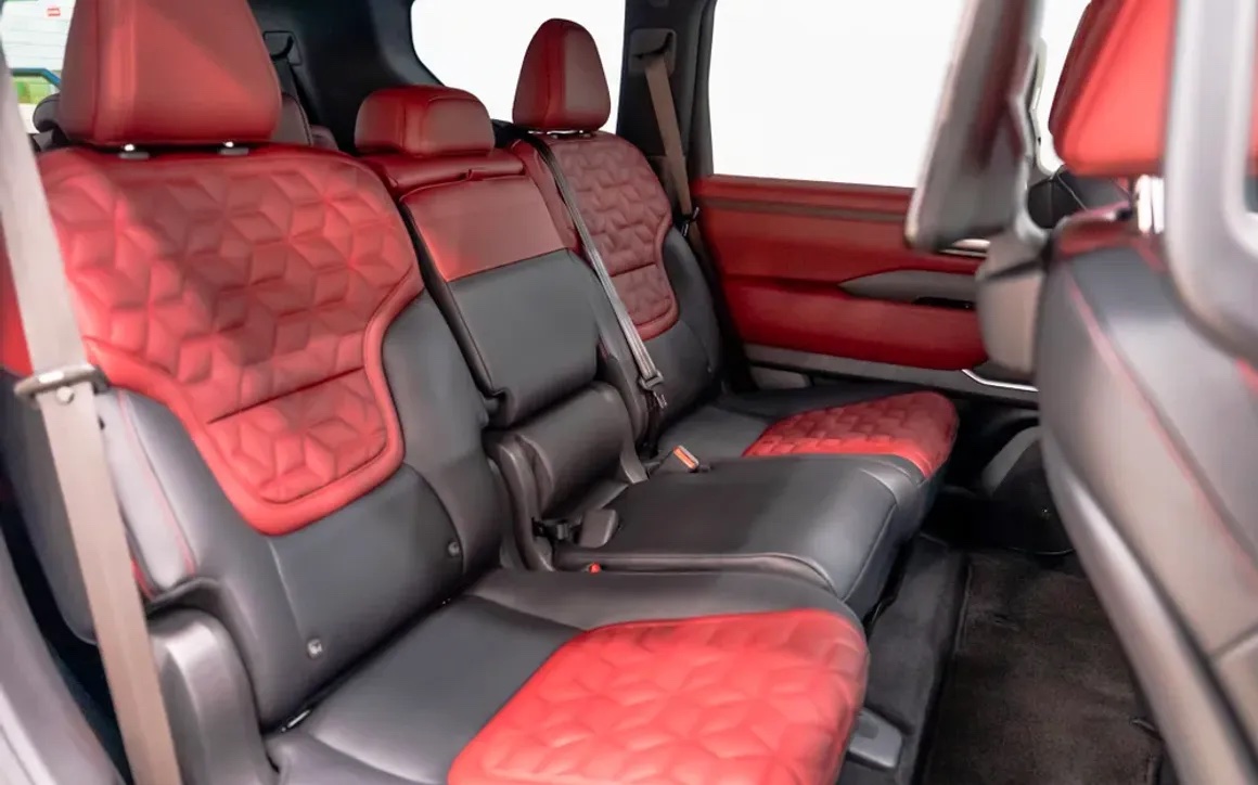 Nissan Patrol LE Platinum 2025 - Image 8